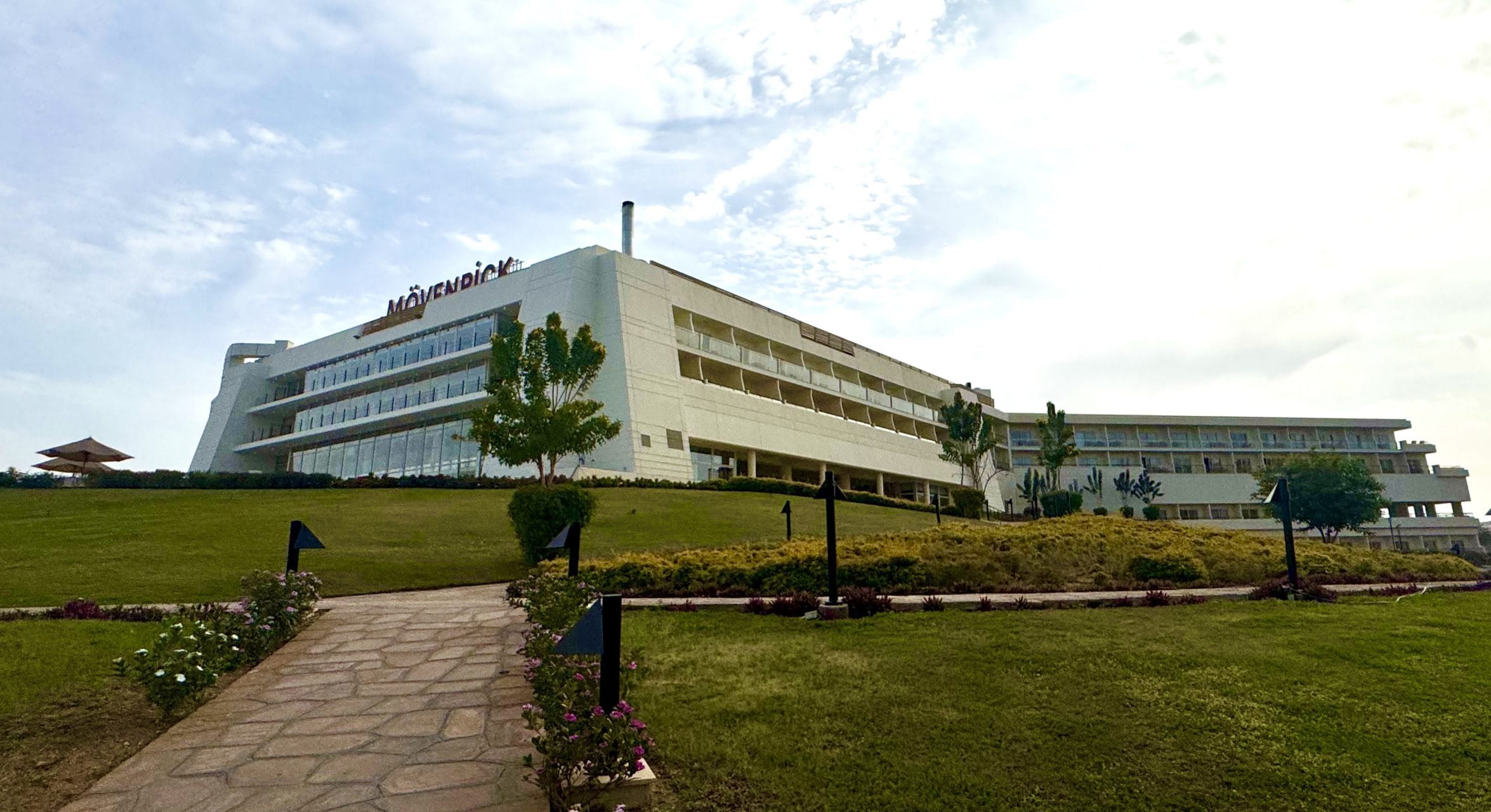 ホテル：モーベンピック アスワンの外観