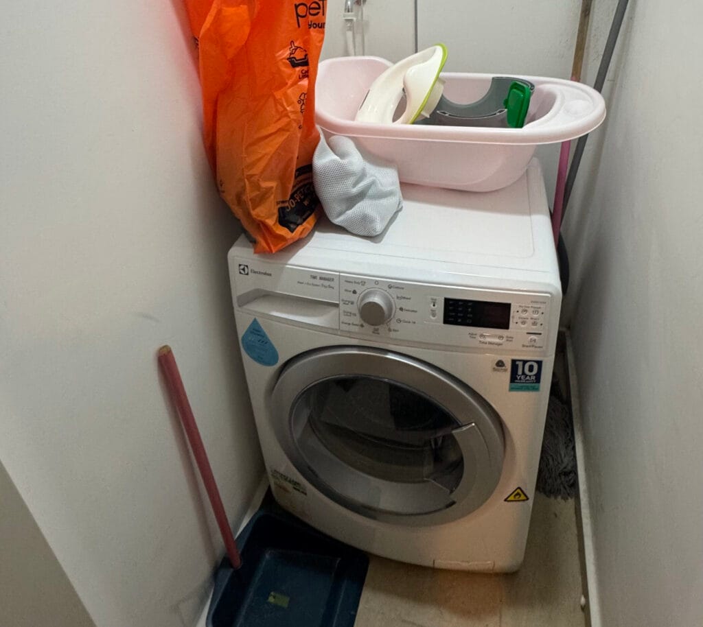 Plaza Arkadia Desa Parkcity by KLhomesweet：洗濯機